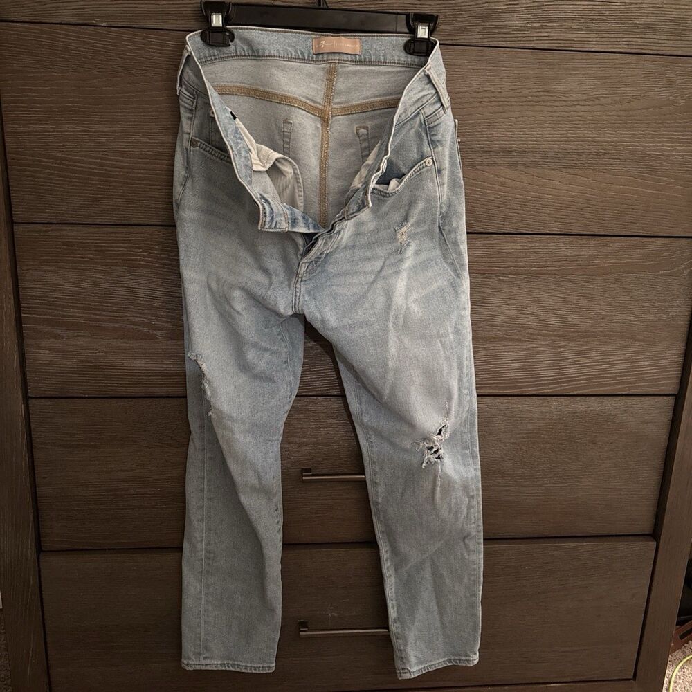 SEVEN for all mankind Distressed Light Wash Button Fly Jeans Womens Size 29